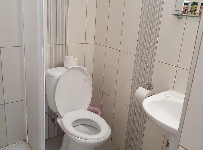 Sea Cleonapa Mandali